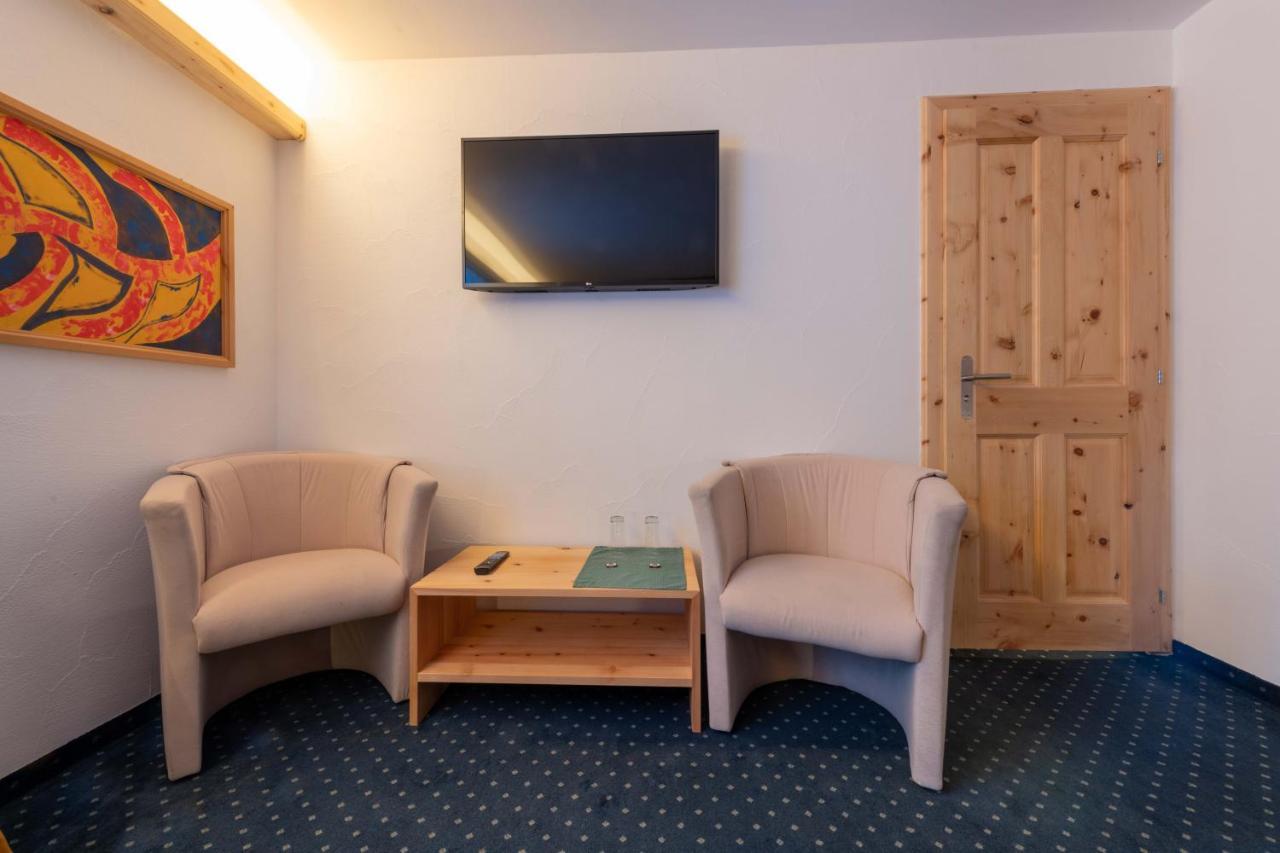 Hotel Grischuna Бивио Экстерьер фото