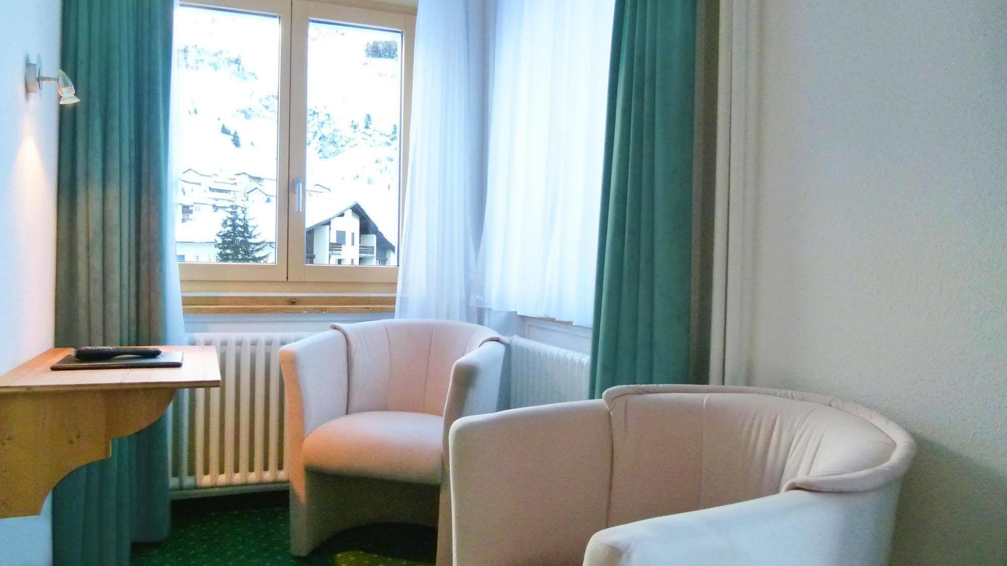 Hotel Grischuna Бивио Экстерьер фото